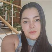 Soy una persona empática, amable y me  encantan los idiomas. Tengo nivel intermedio de Inglés e Italiano. 
Español nativo